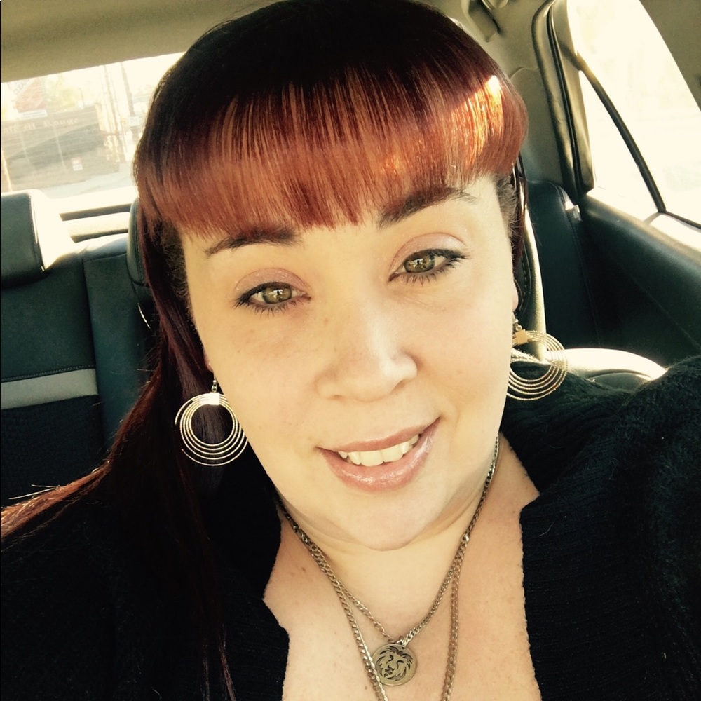 Meet your Posher, Melissa